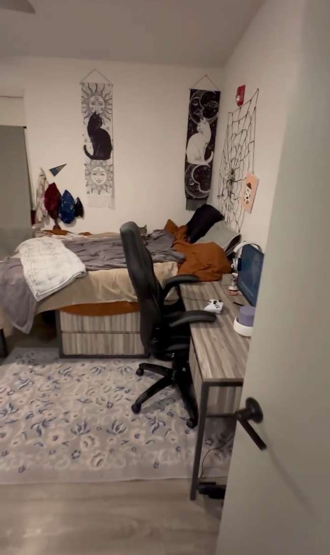Jasmine Lee Junior's room