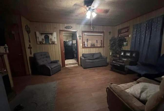 Jennifer's room