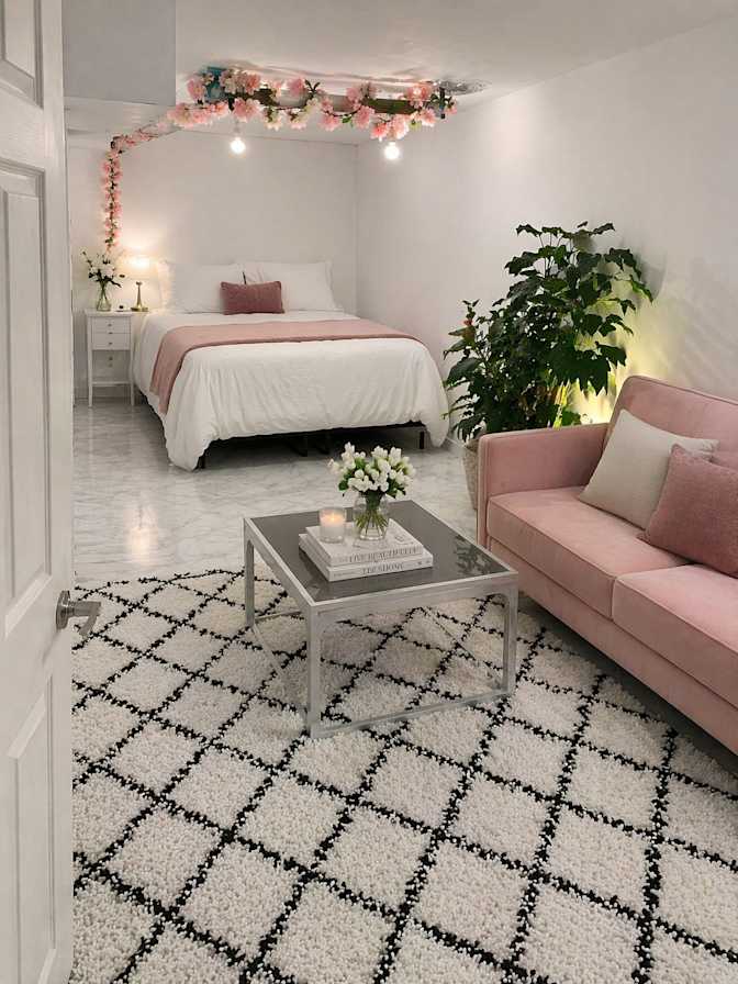 Zena's room