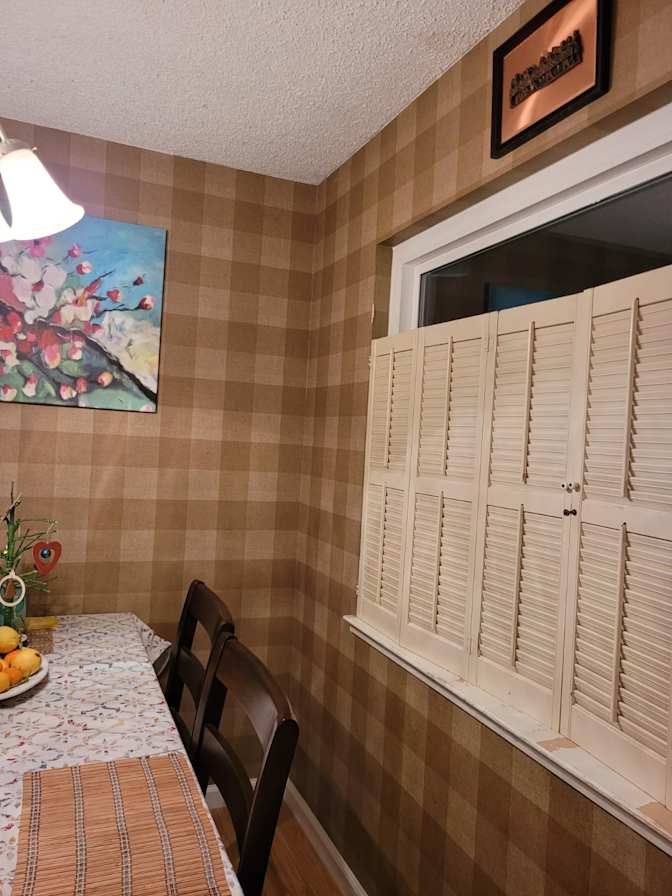 E's room
