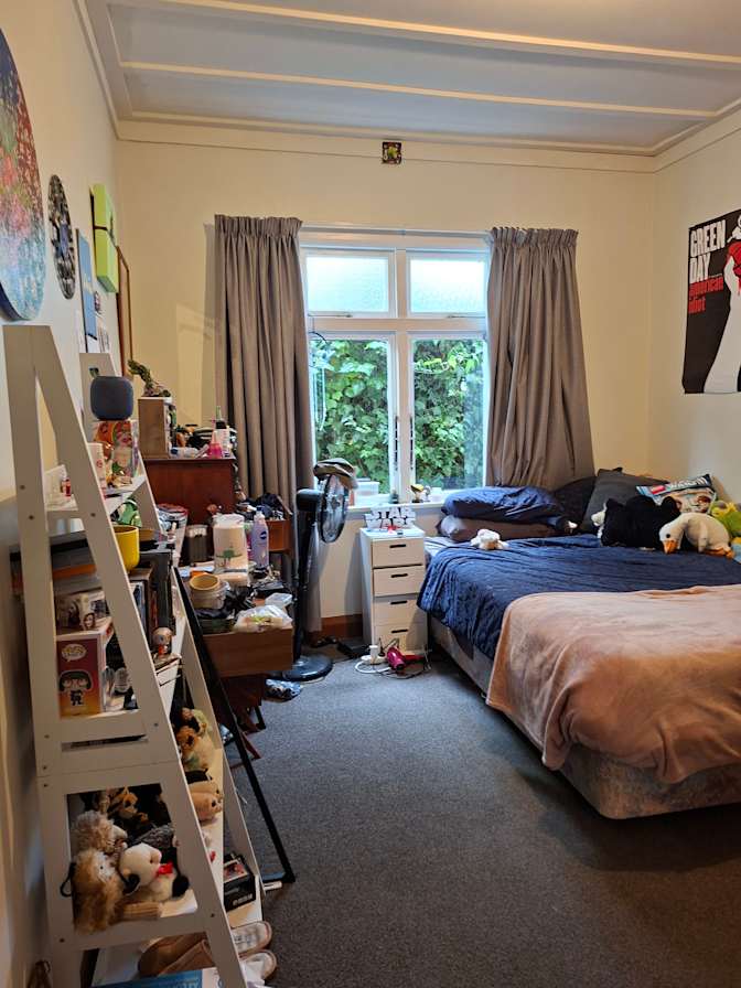 Etosha's room
