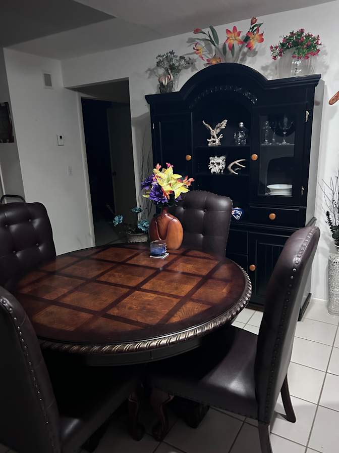 Dan M's room