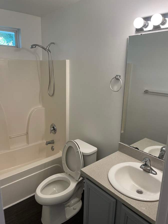 Alcove Rooms's room