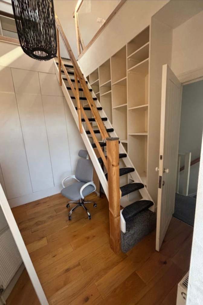 Ali's room