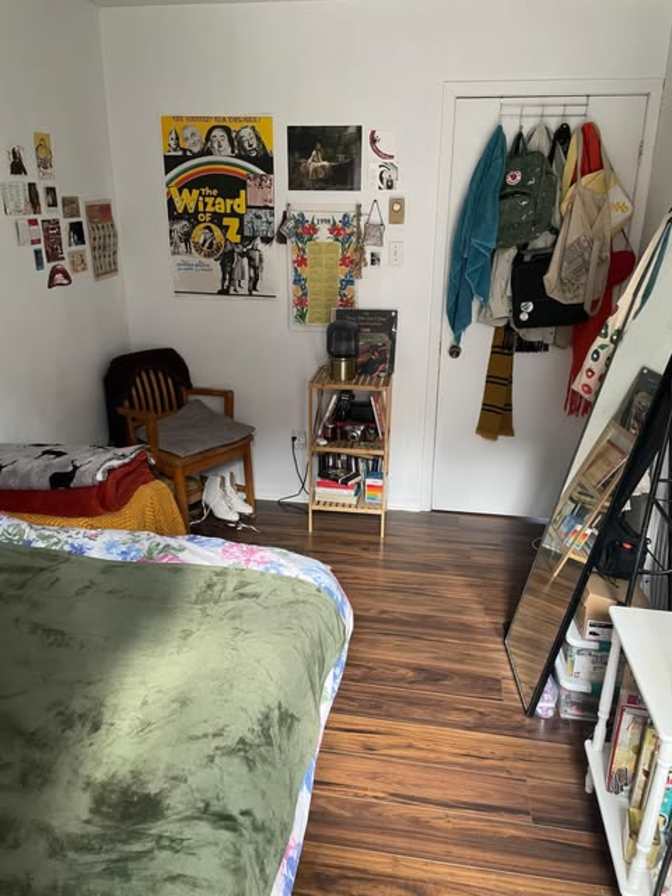 Arlo's room