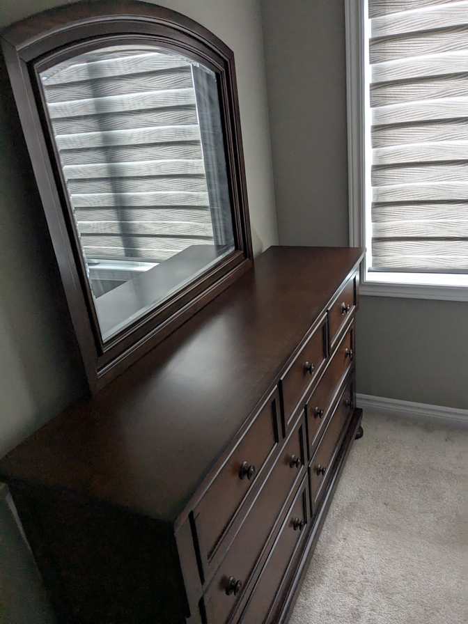 MARK ONOCHIE's room