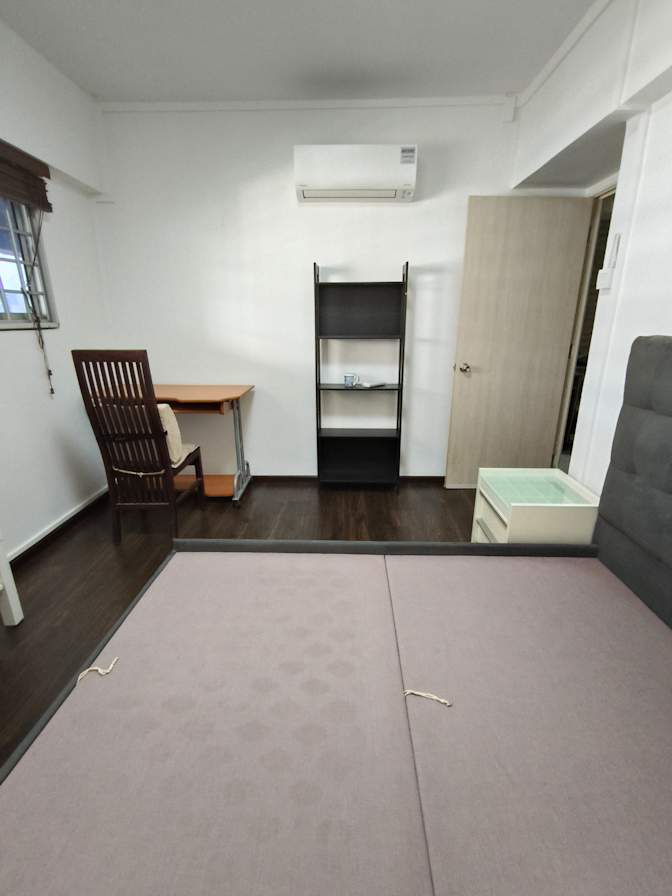LorKY's room