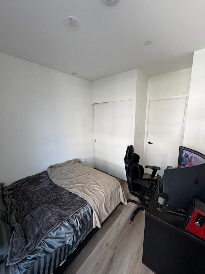 Chruthy's room