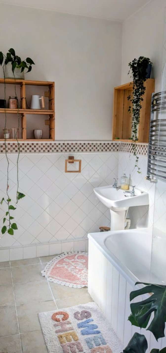 Bright Double Room's room