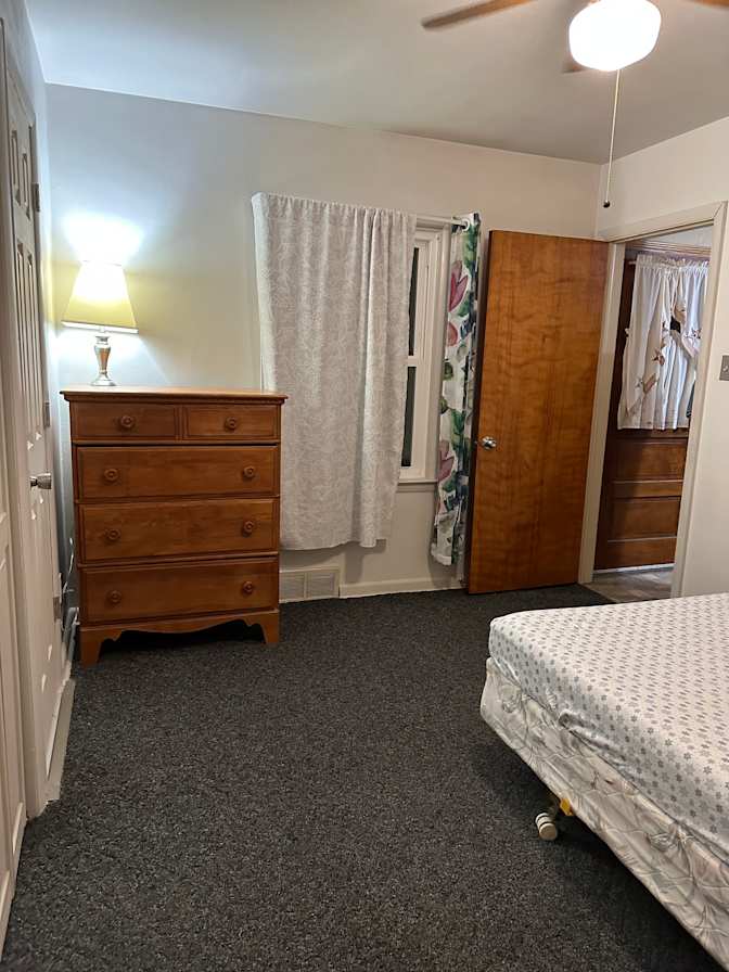 Linh's room