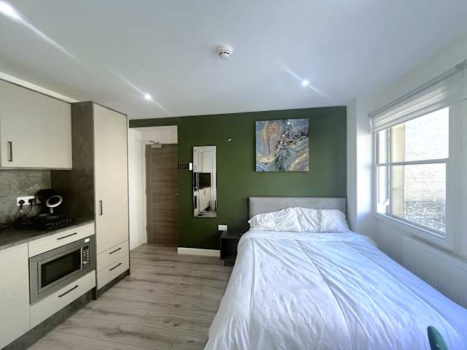Sig Lets's room