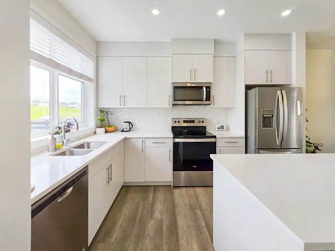 Northwest Calgary - Photo 14