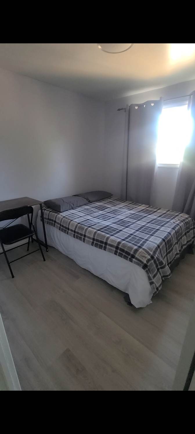 D's room