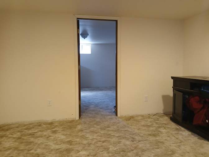 MARK SCHLESSMAN's room