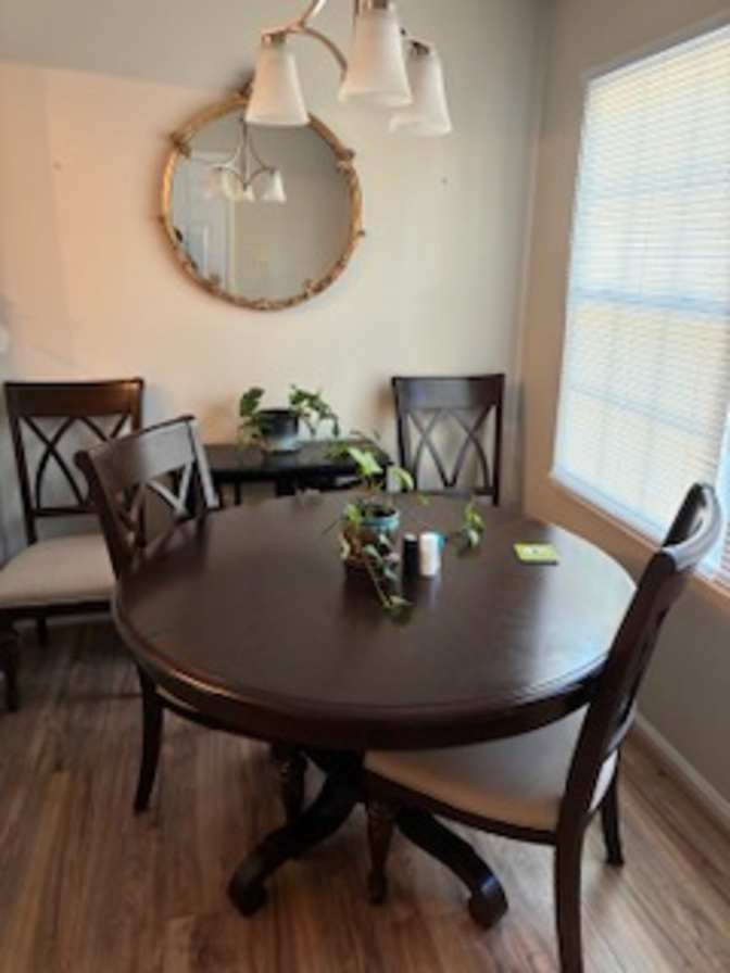 Alcove Rooms's room