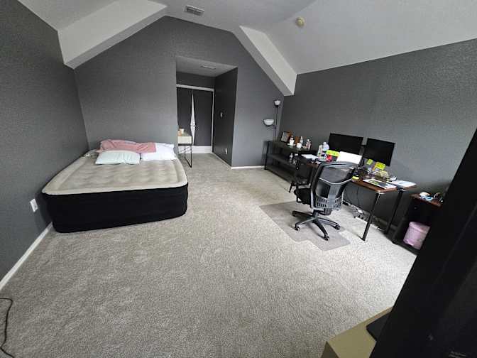 Kim Dee's room
