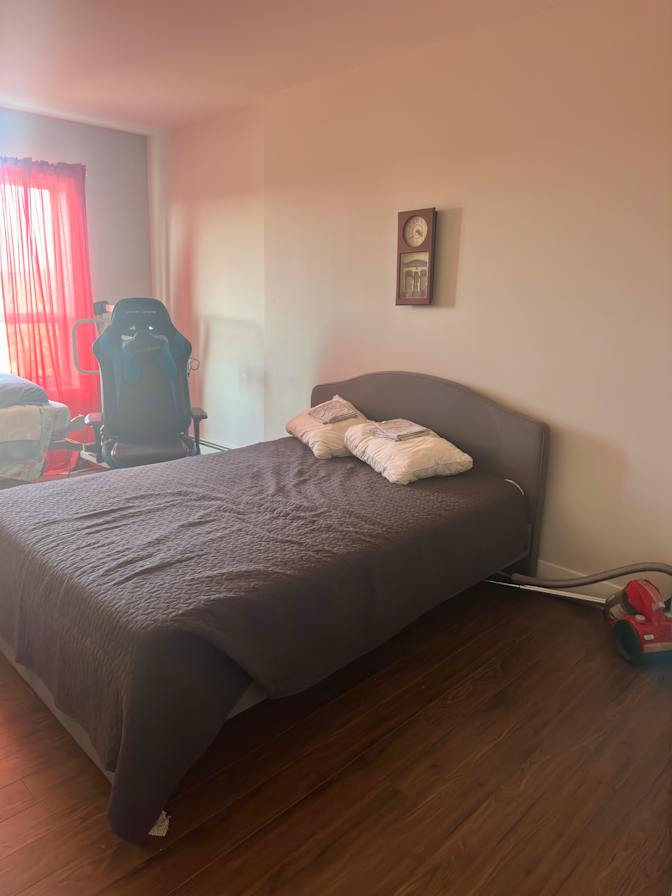 Steve's room