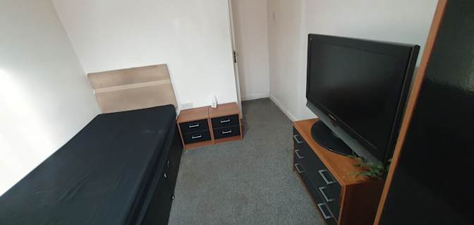 Amjad's room