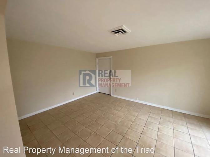Alcove Rooms's room