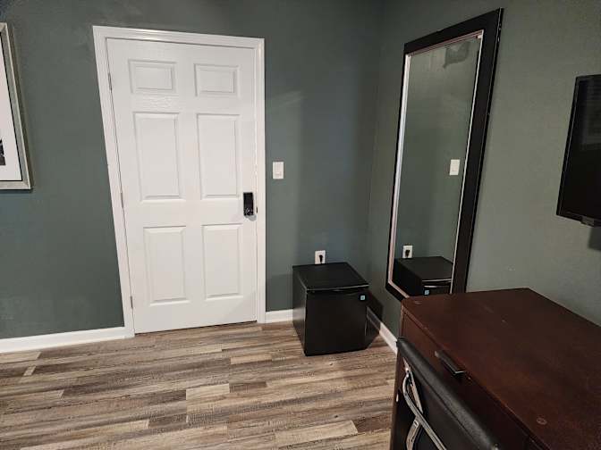 CL&C Property Management and Consulting's room
