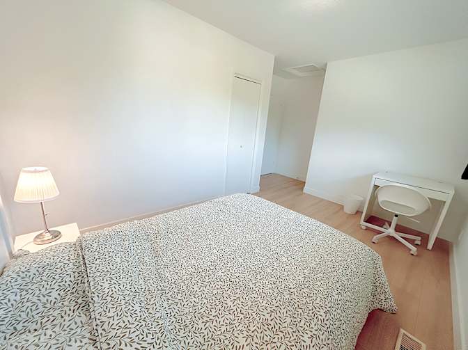 Shahram's room