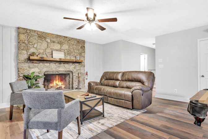 lifedoorrentals's room
