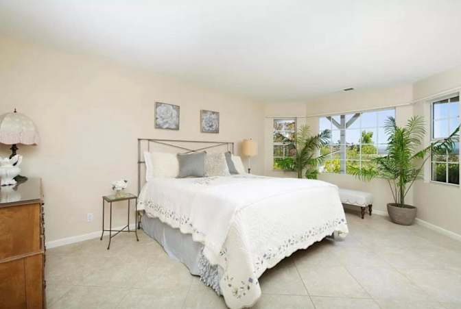 Lazaro's room