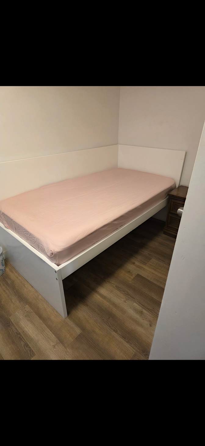 Mayada Aljelo's room