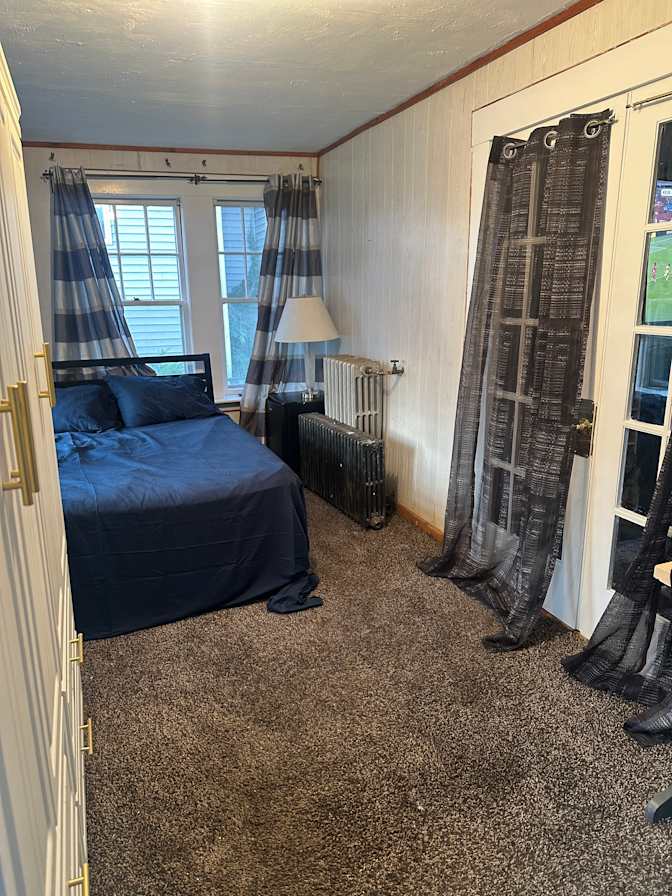Len's room
