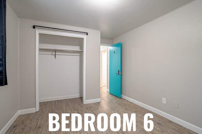HomeCrew's room