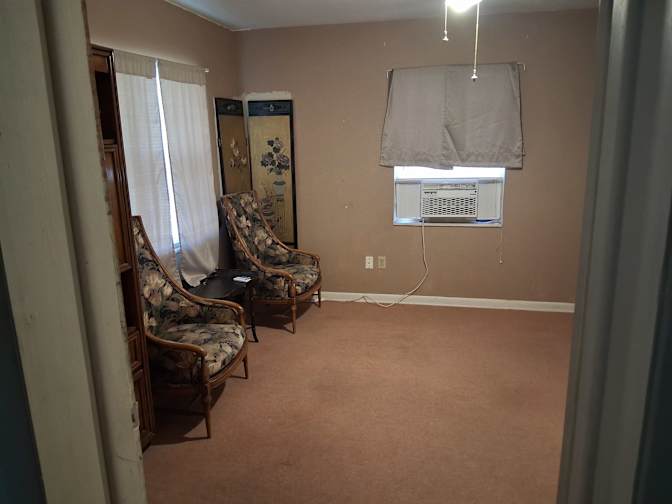 Mark h Robinson's room