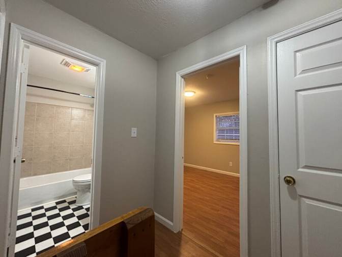 Alcove Rooms's room