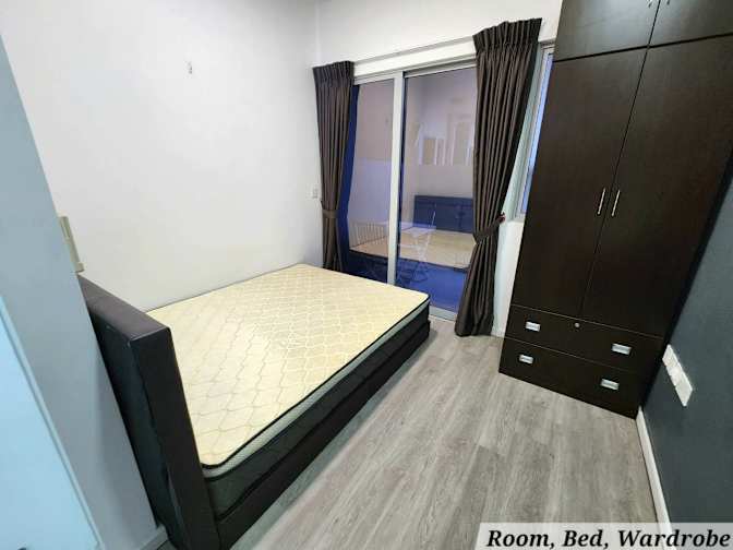 Phyu's room