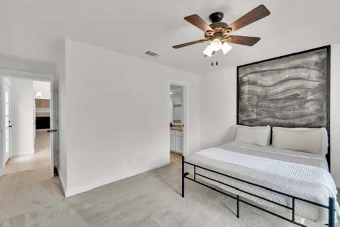 Juan's room