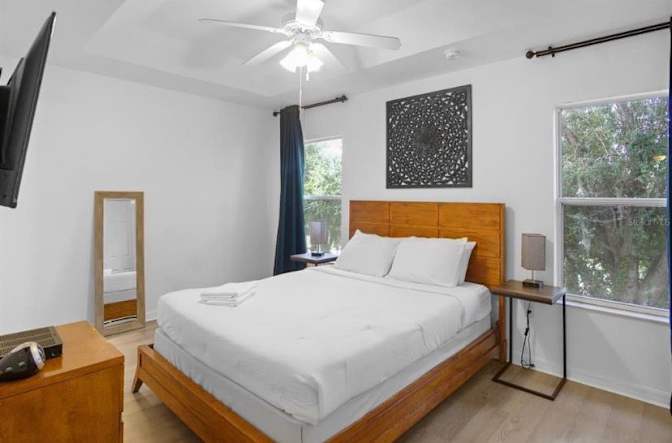 Laura Mateus's room