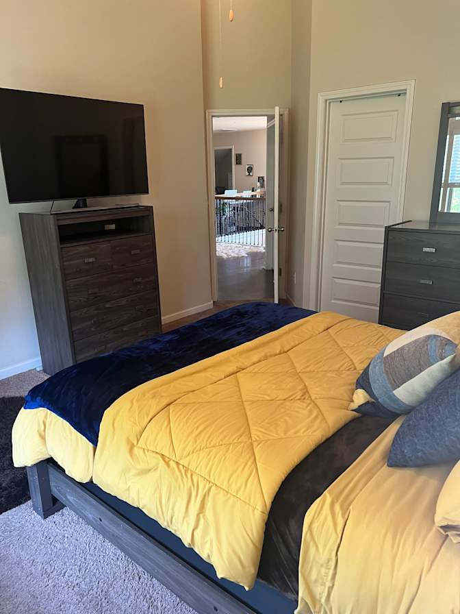 Alicia's room