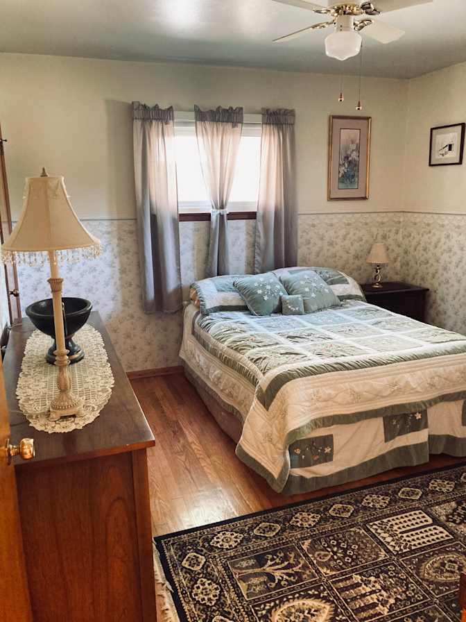 Julie Sims's room