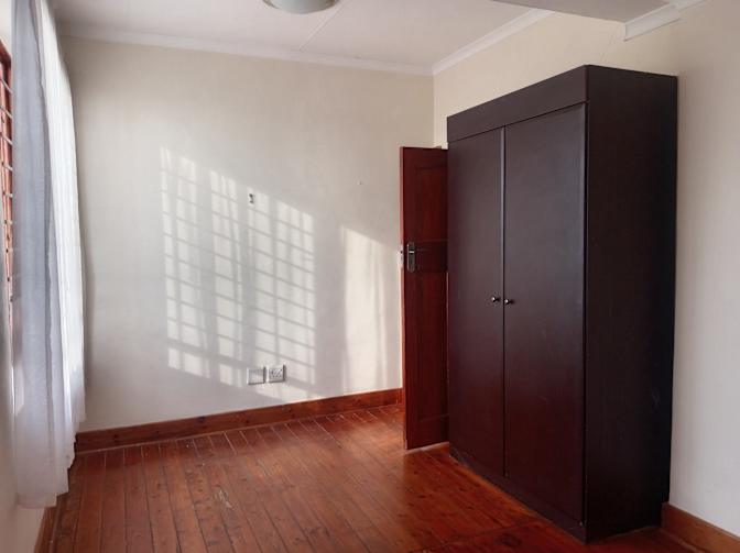 Leno's room