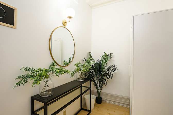 Sam June's room