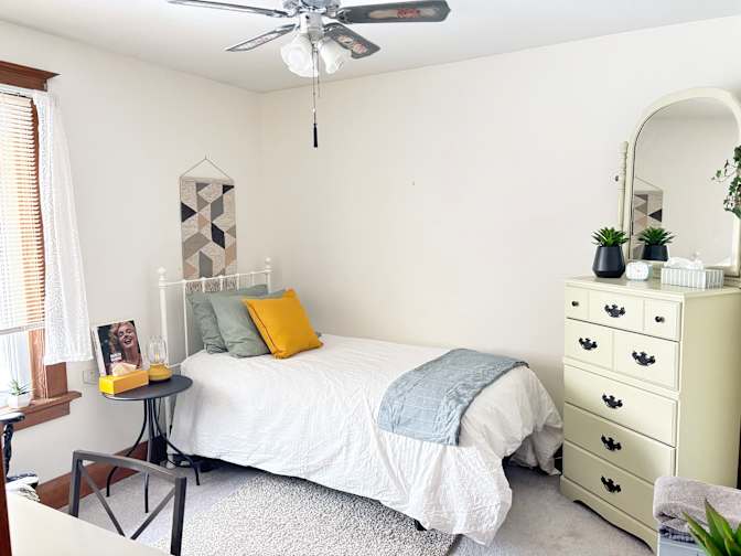 Jennie's room