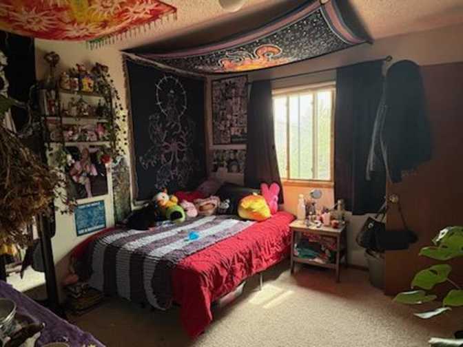Jacqua's room