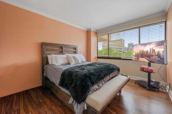 Lam Charles's room