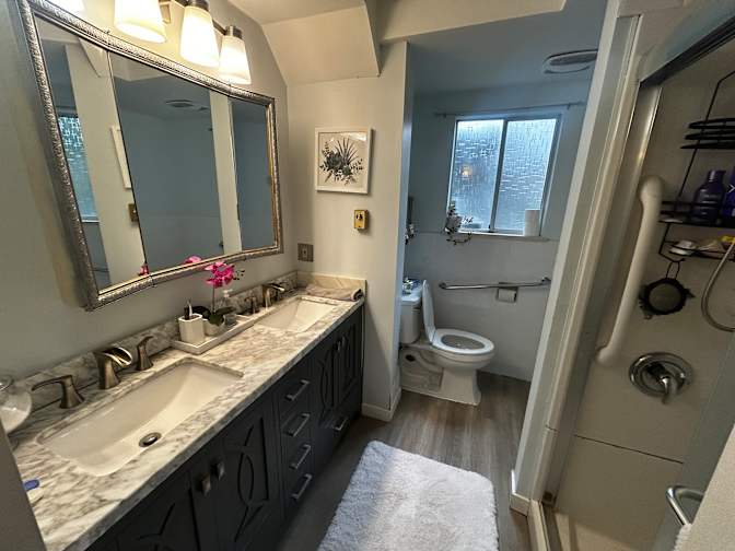 Anika Stasiak's room