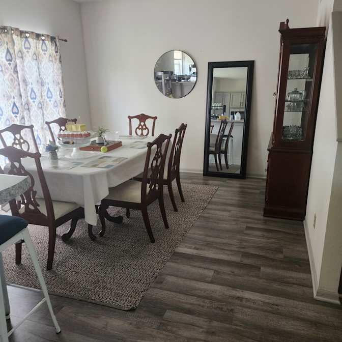 Dinesh's room