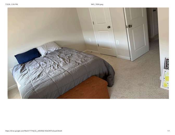 Gretchen Leigh Connors's room