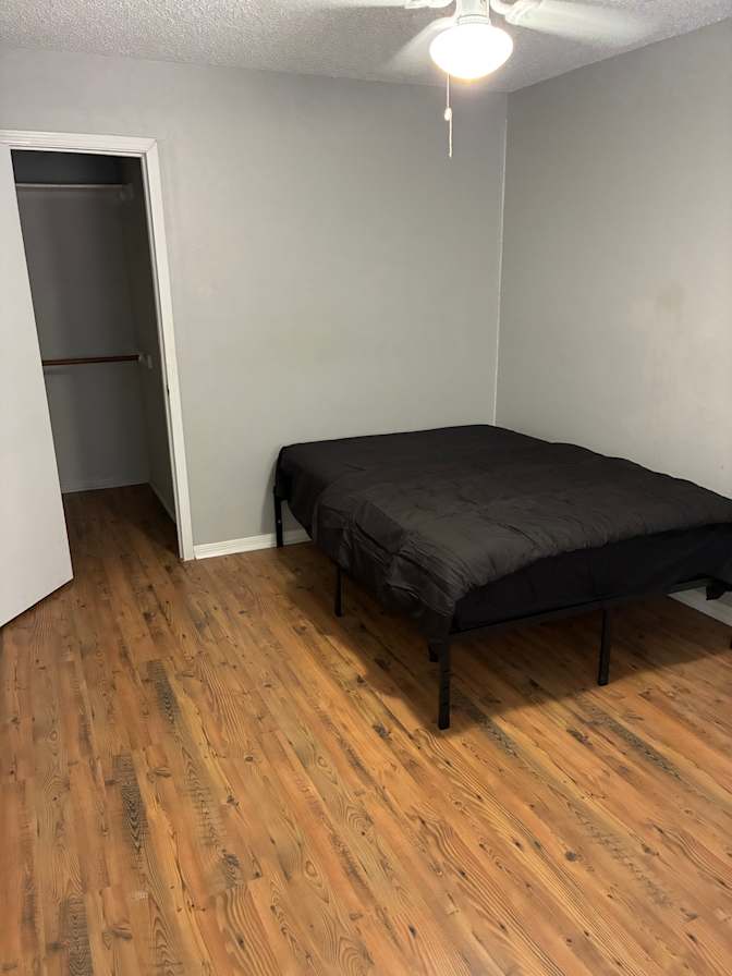 Pratz's room