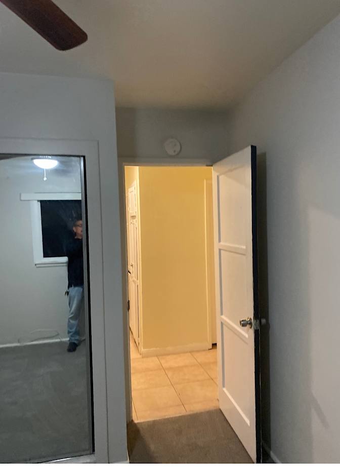 Carlos's room