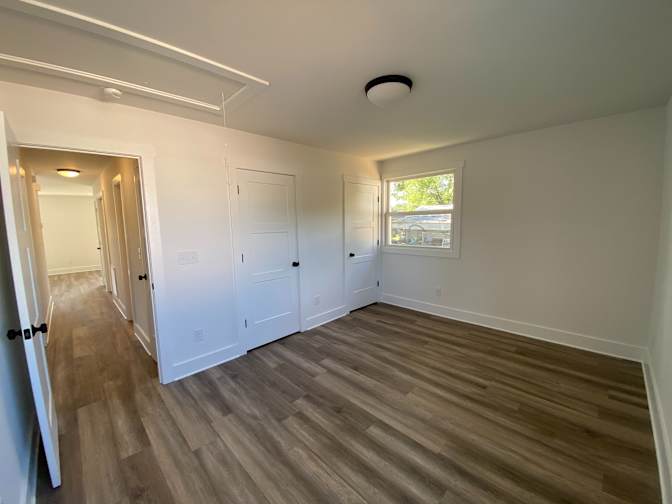 Alcove Rooms's room