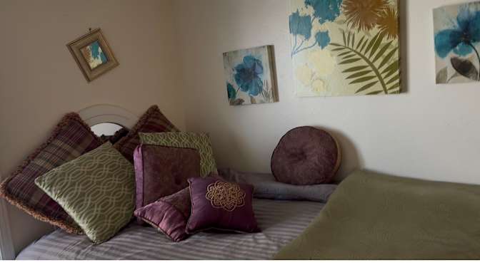 Vida's room