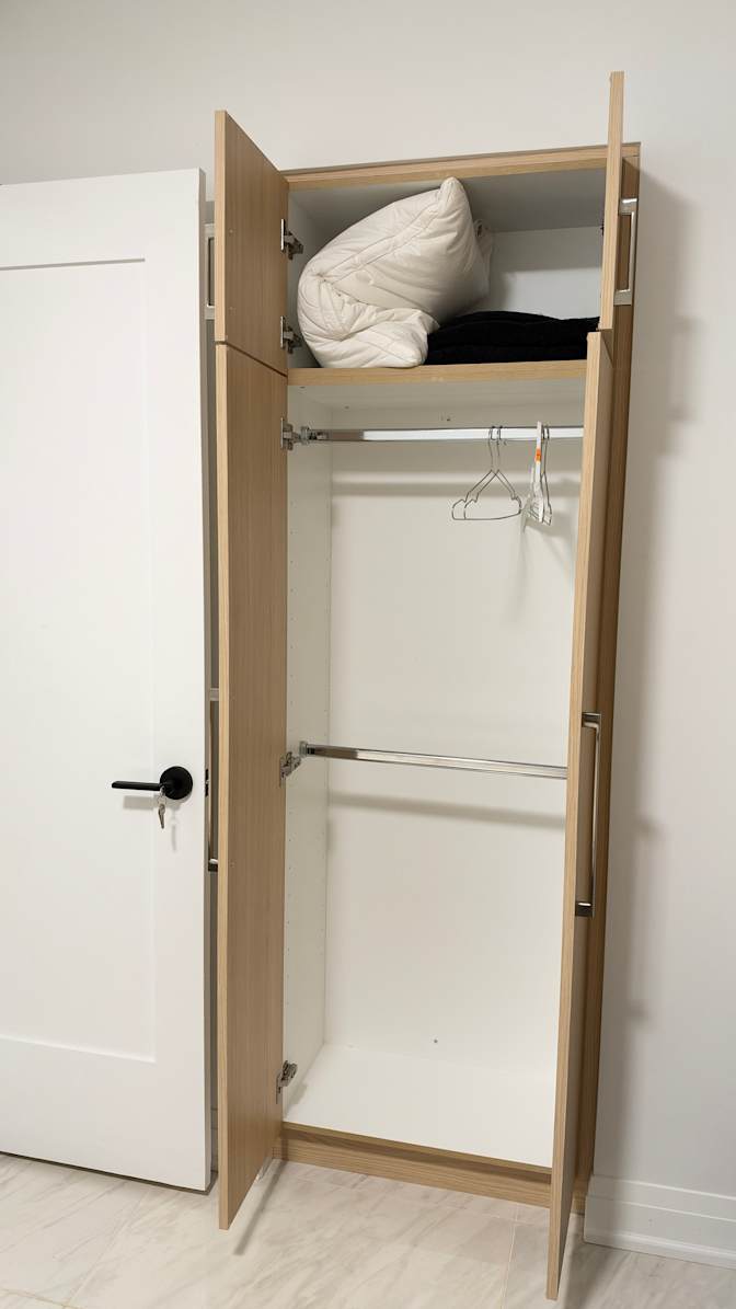 Tunji Oye's room
